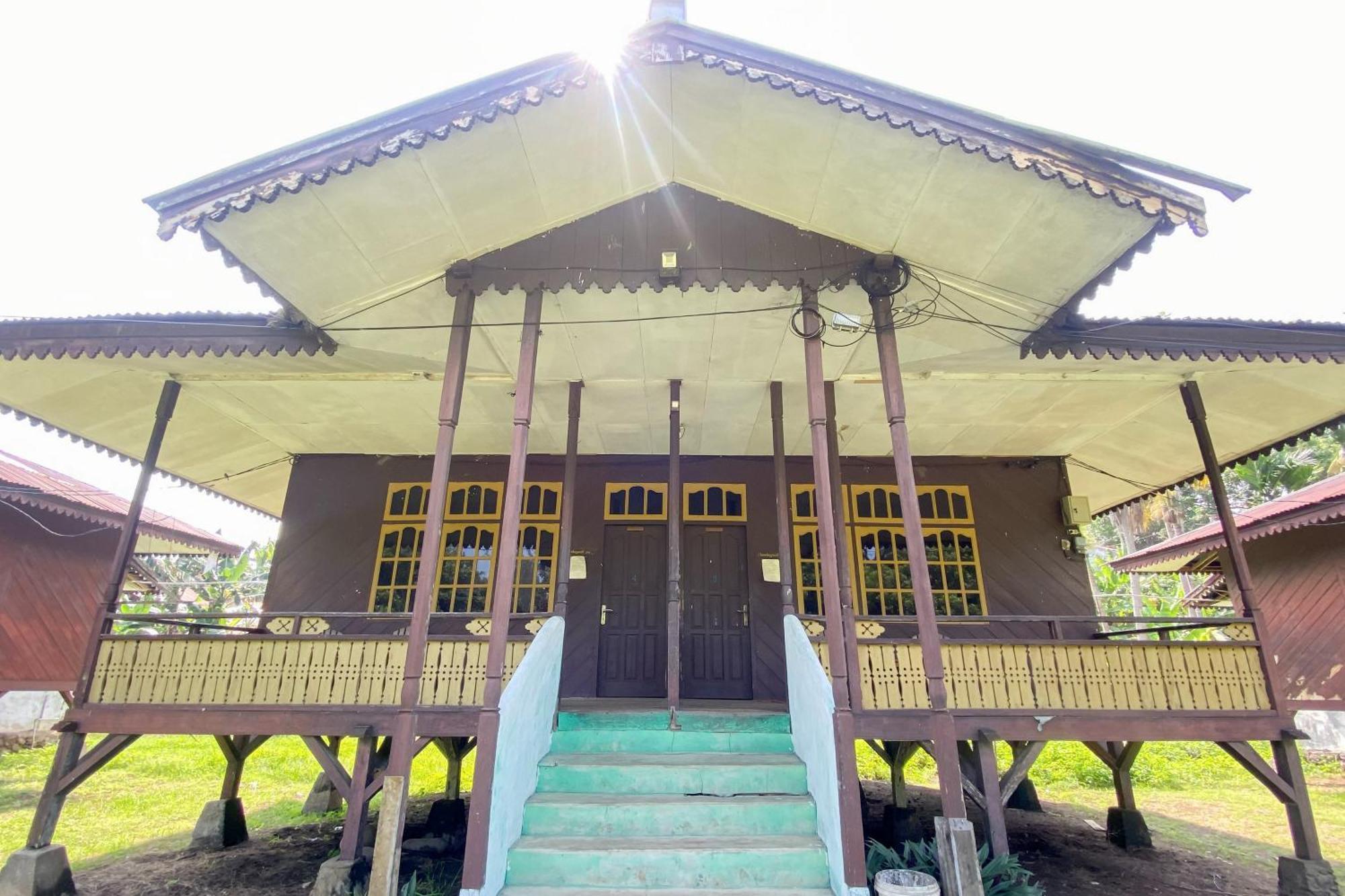 Hotel Pantai Panjang Bengkulu Redpartner Eksteriør bilde