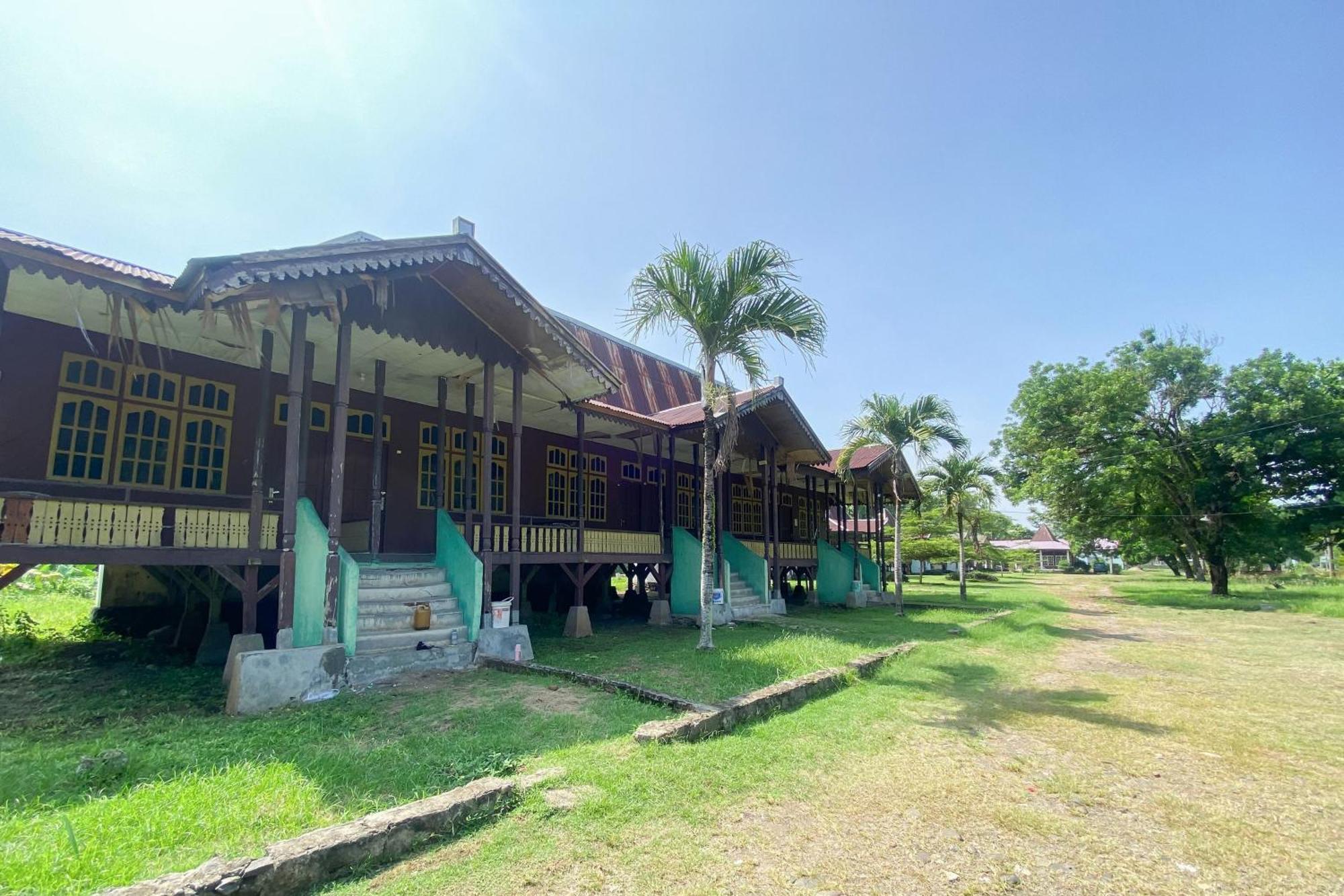 Hotel Pantai Panjang Bengkulu Redpartner Eksteriør bilde