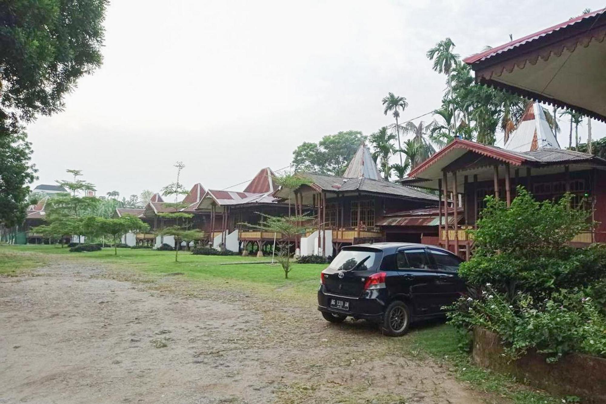 Hotel Pantai Panjang Bengkulu Redpartner Eksteriør bilde